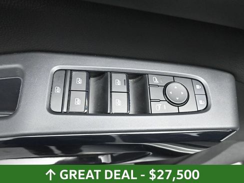 Used 2024 Nissan Pathfinder SV AWD/4WD image 31