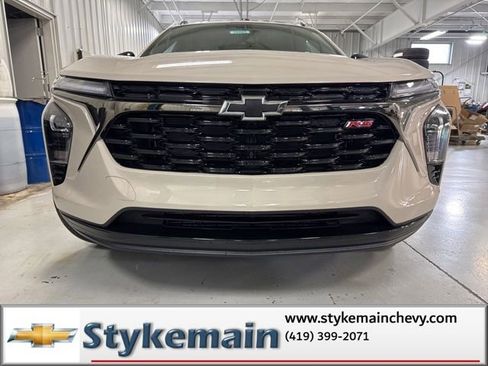 New 2026 Chevrolet Trax RS w/ Sunroof Package image 25