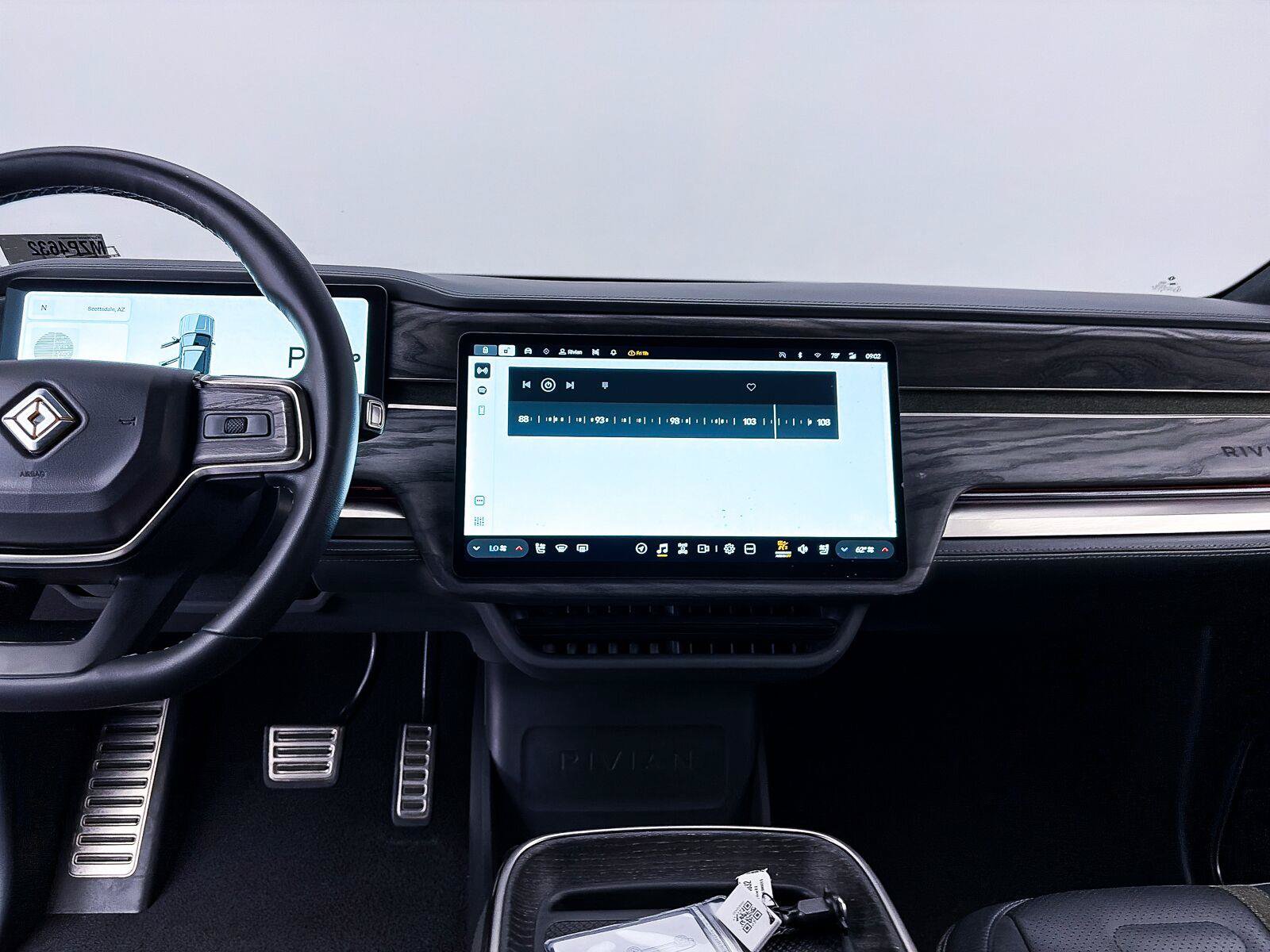Used 2022 Rivian R1S Launch Edition Quad AWD/4WD image 9