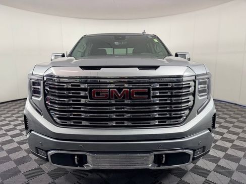 Used 2025 GMC Sierra 1500 Denali AWD/4WD image 3