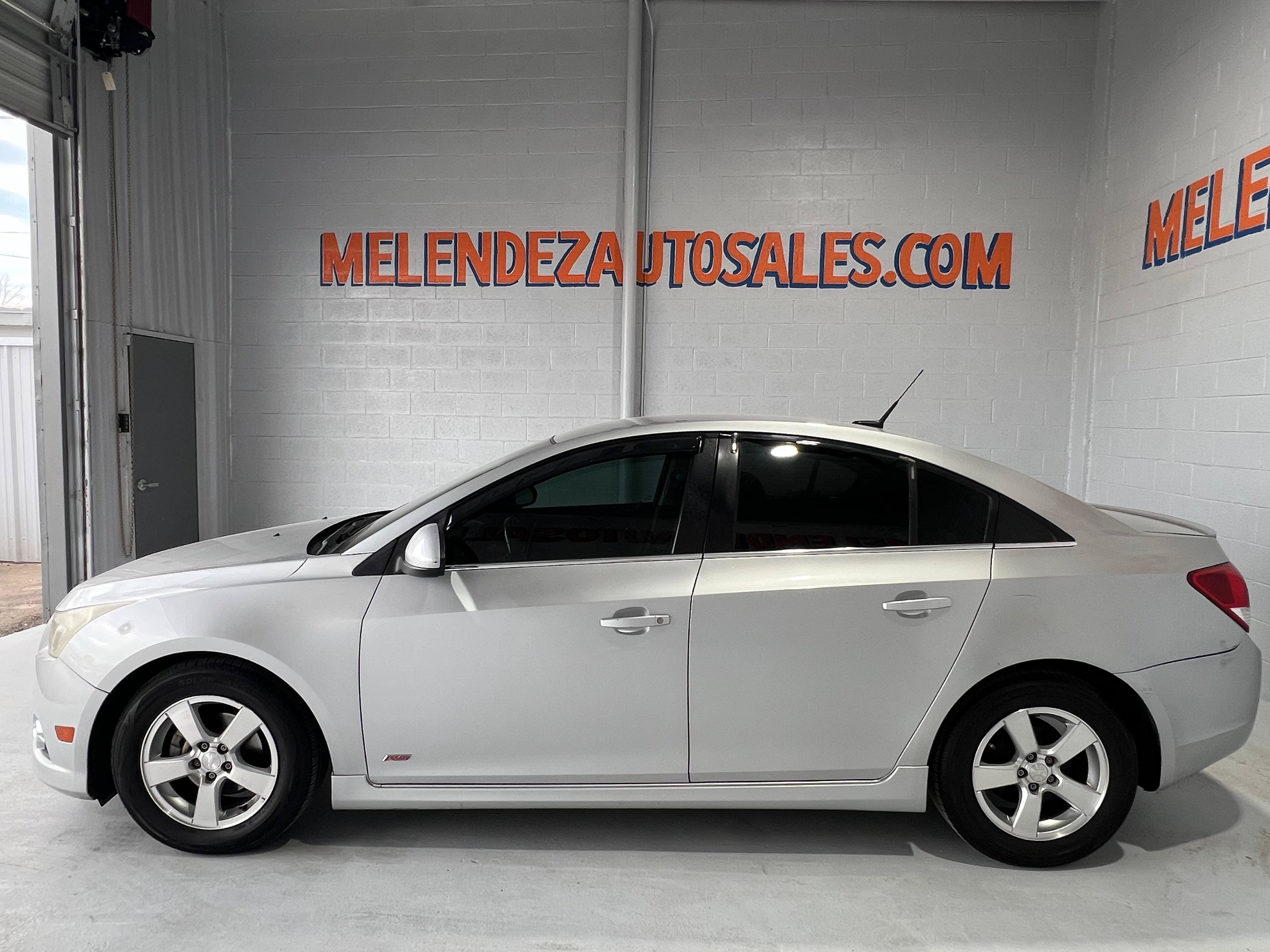 Used 2013 Chevrolet Cruze LT w/ RS Package FWD image 2