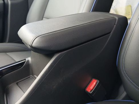 Used 2025 Buick Envista Sport Touring FWD image 44