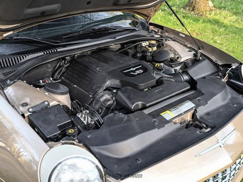 Used 2005 Ford Thunderbird RWD image 15