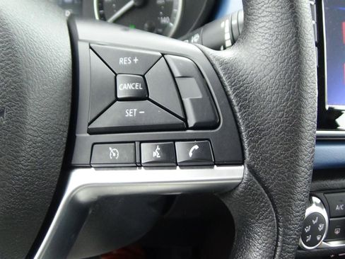 Used 2025 Nissan Versa SV FWD image 20