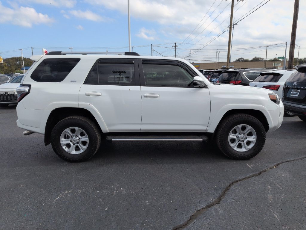 Certified 2022 Toyota 4Runner SR5 Premium w/ Moonroof Package AWD/4WD image 6