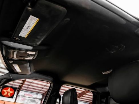 Used 2024 RAM 2500 Tradesman w/ Chrome Appearance Group AWD/4WD image 33