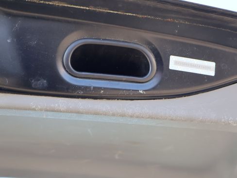 Used 2010 Pontiac Vibe w/ Preferred Package image 16