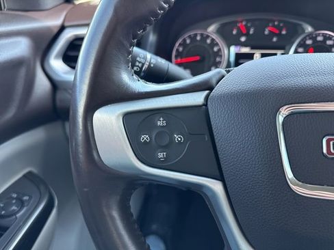 Used 2018 GMC Acadia SLT AWD/4WD image 18