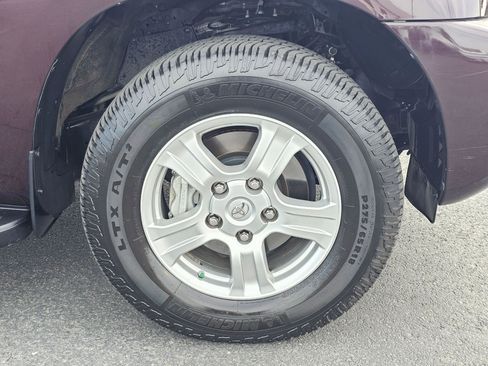 Used 2016 Toyota Sequoia SR5 AWD/4WD image 9