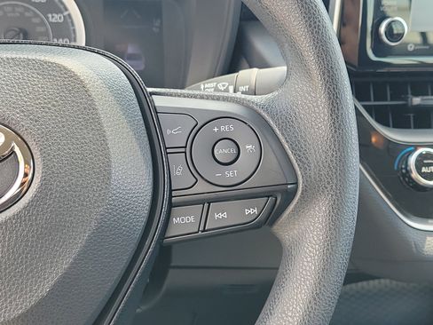 Used 2021 Toyota Corolla LE w/ LE Convenience Package image 23