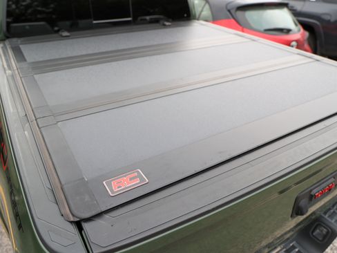 Certified 2022 Toyota Tacoma TRD Sport RWD image 12
