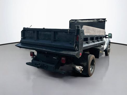 Used 2016 Ford F550 2WD Regular Cab Super Duty image 5