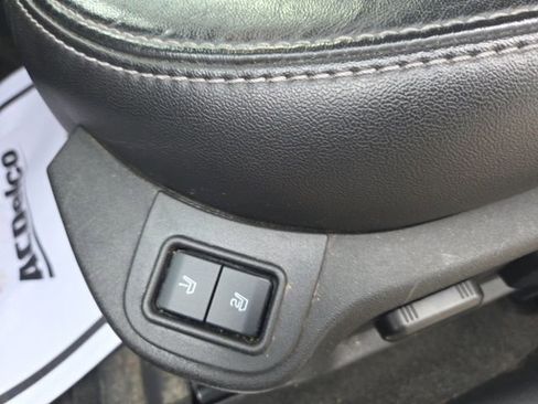 Used 2017 Ford Taurus Limited image 35