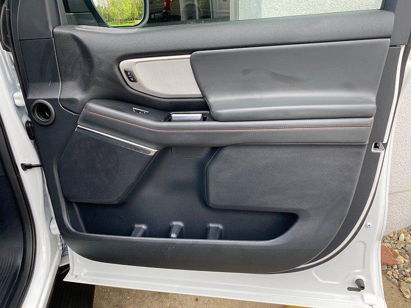 Certified 2025 Ford Expedition Active AWD/4WD image 31