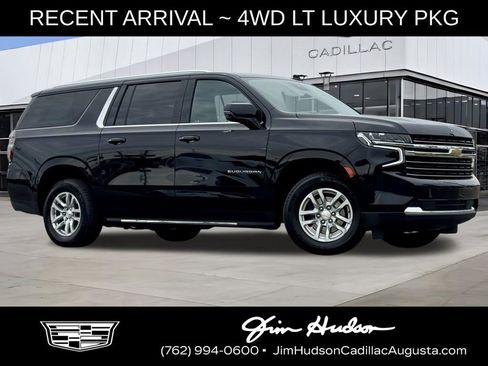 Used 2023 Chevrolet Suburban LT w/ Luxury Package AWD/4WD image 1