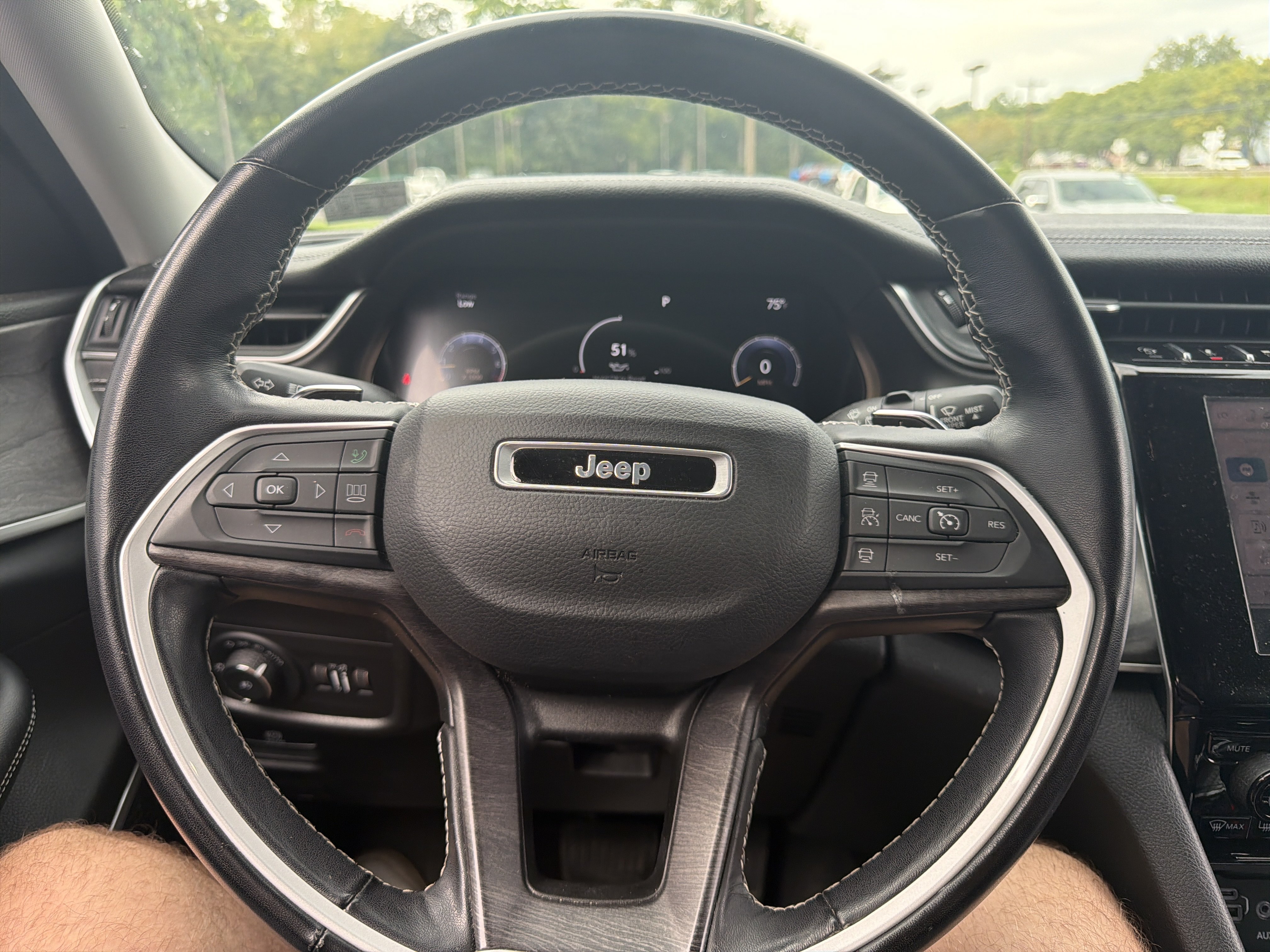 Used 2022 Jeep Grand Cherokee Limited AWD/4WD image 17
