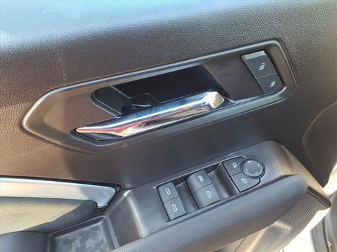 Used 2025 Chevrolet Colorado Z71 w/ Technology Package image 17