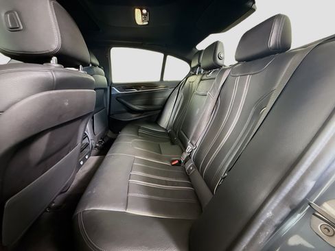 Used 2019 BMW 530i image 25