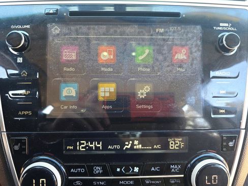 Used 2018 Subaru Outback 2.5i Limited image 14