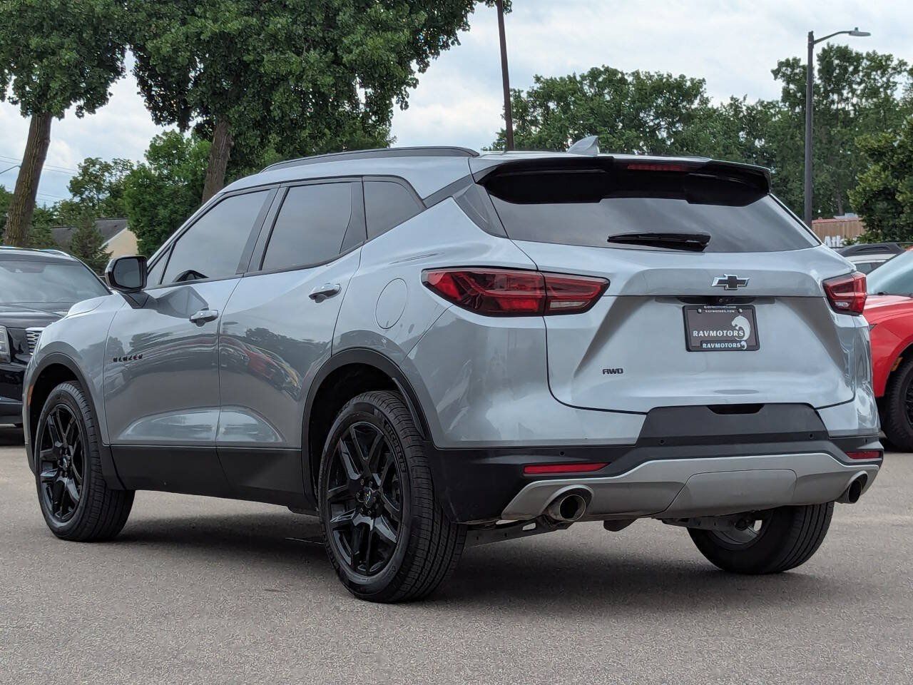 Used 2024 Chevrolet Blazer LT w/ Sound & Technology Package AWD/4WD image 9