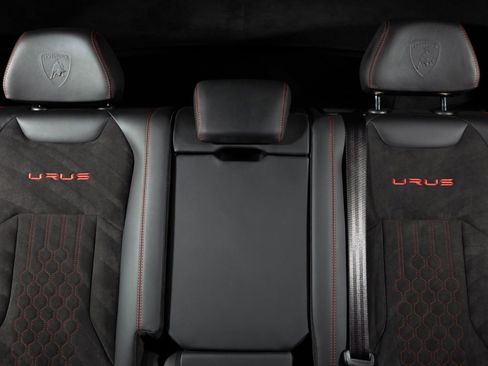 Used 2023 Lamborghini Urus S image 43