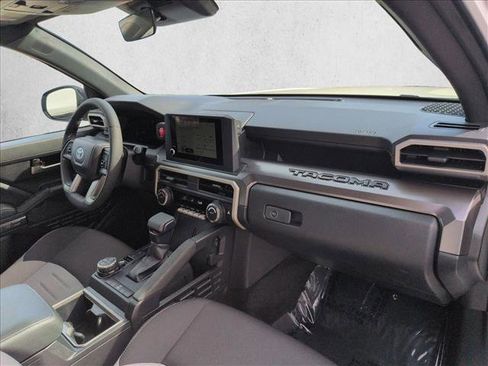 Used 2025 Toyota Tacoma TRD Off-Road image 16