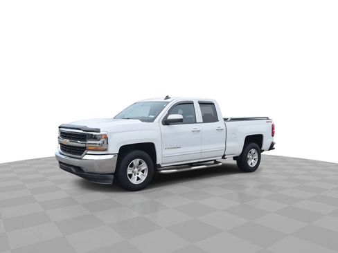 Used 2018 Chevrolet Silverado 1500 LT AWD/4WD image 4