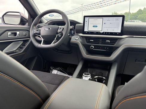 New 2026 Ford Explorer Tremor w/ Tremor Ultimate Package AWD/4WD image 26