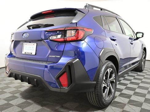 Used 2025 Subaru Crosstrek 2.0i Premium image 6