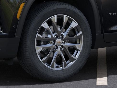 New 2025 Chevrolet Traverse LT w/ Enhanced Driving Package image 9