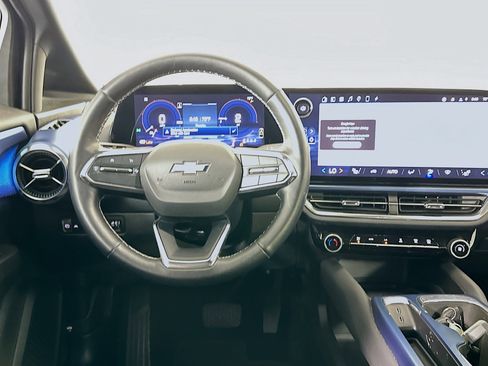 Used 2024 Chevrolet Equinox EV LT FWD image 18