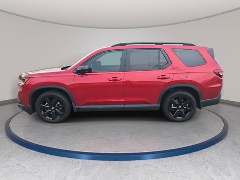 Used 2025 Honda Pilot Black Edition image 8