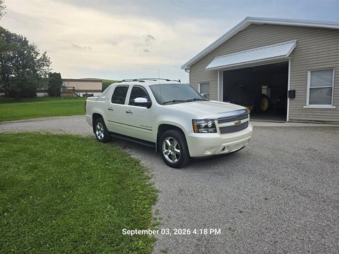 Used 2011 Chevrolet Avalanche LTZ AWD/4WD image 1