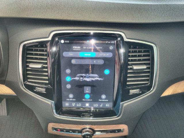 Used 2023 Volvo XC90 B6 Plus w/ Protection Package Premier AWD/4WD image 19