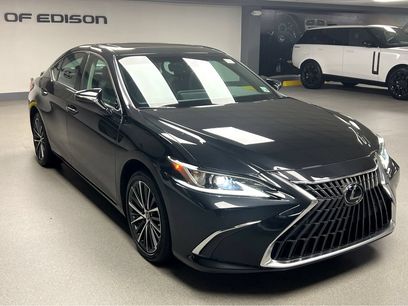 Used 2024 Lexus ES 250 w/ Premium Package