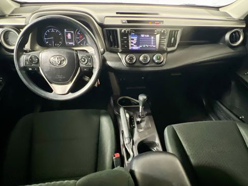 Used 2018 Toyota RAV4 LE image 28