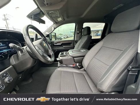 Used 2024 Chevrolet Silverado 2500 LT w/ Convenience Package image 10