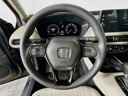 Certified 2026 Honda HR-V LX image 11