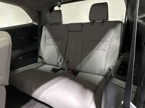 Used 2018 Honda Pilot Elite image 25