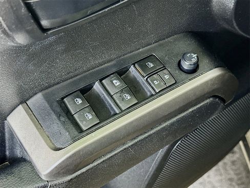 Used 2022 Toyota Tacoma SR5 image 19