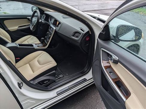 Used 2012 Volvo S60 T6 AWD/4WD image 10