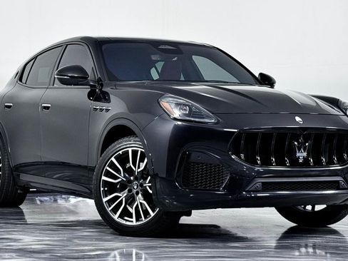 Used 2023 Maserati Grecale Modena AWD/4WD image 2