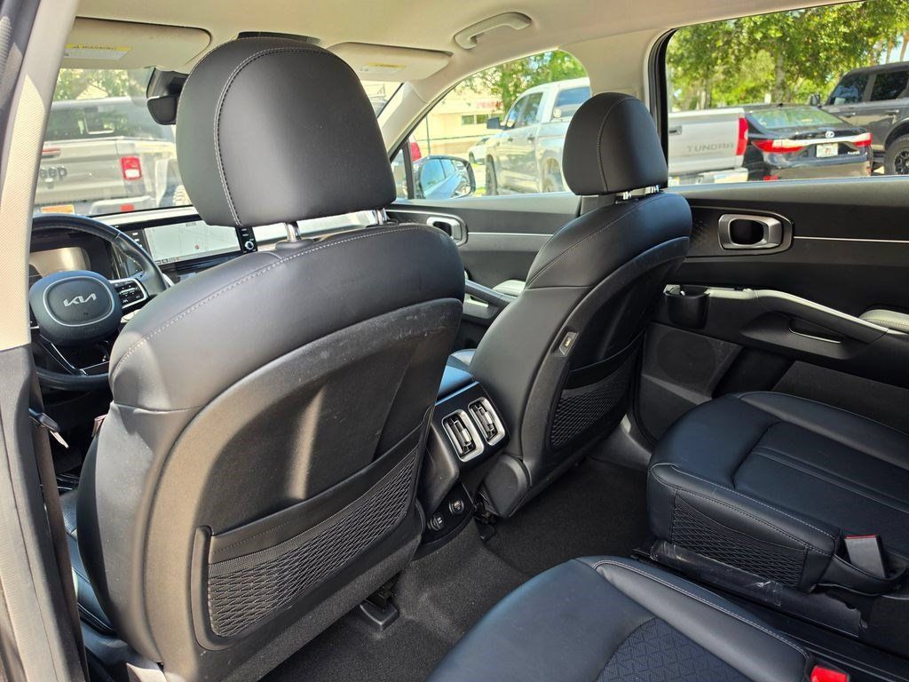 Used 2022 Kia Sorento S FWD image 30