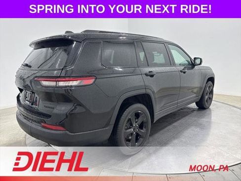 Certified 2023 Jeep Grand Cherokee L Limited w/ Black Appearance Package AWD/4WD image 7