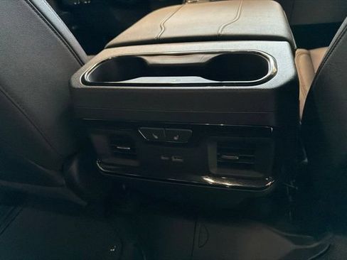 Used 2025 GMC Sierra 1500 AT4 w/ Technology Package AWD/4WD image 42