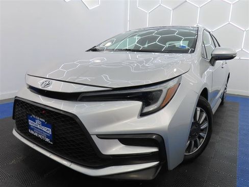 Used 2024 Toyota Corolla SE FWD image 1