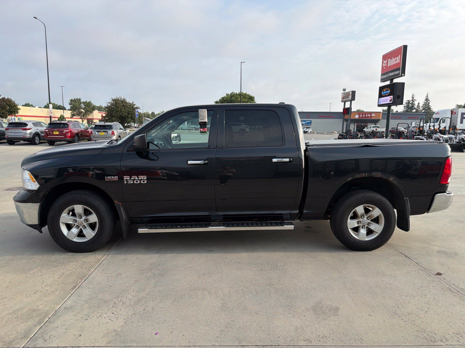 Used 2016 RAM 1500 Classic SLT w/ Protection Group AWD/4WD image 5