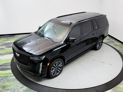 Used 2022 Cadillac Escalade ESV Sport w/ Touring Package AWD/4WD image 33
