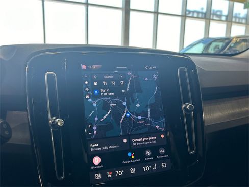 Used 2026 Volvo XC40 B5 Core w/ Climate Package image 16