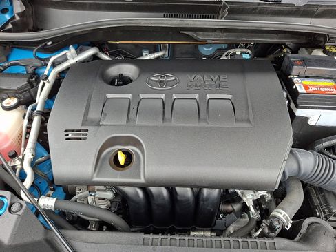 Used 2019 Toyota C-HR XLE image 29